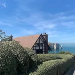 Le Pic D'etretat Étretat