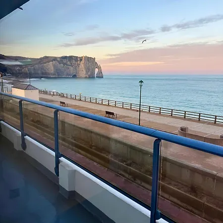 Le Pic D'etretat Étretat