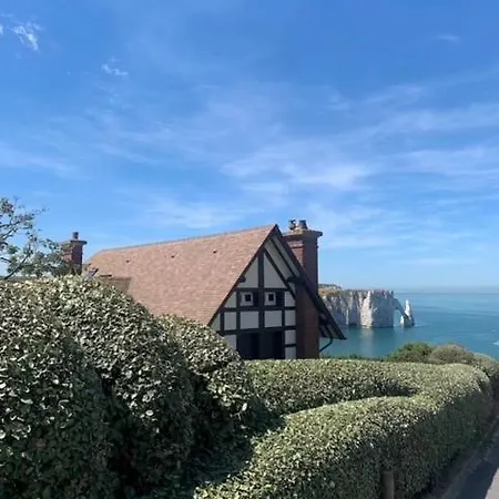 Le Pic D'etretat Étretat