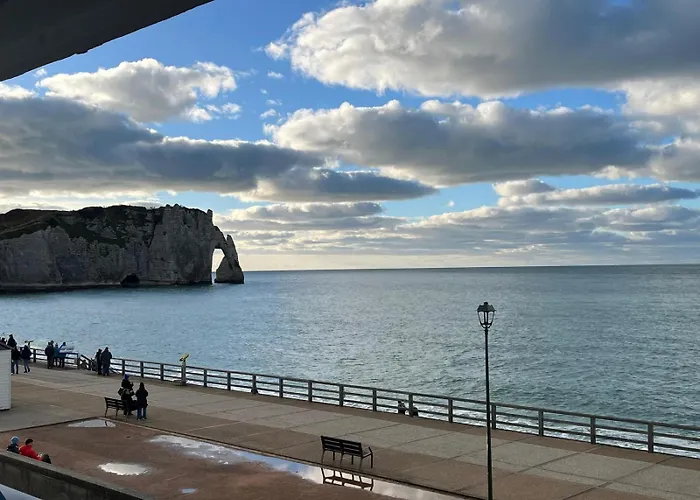 Le Pic D'etretat Étretat