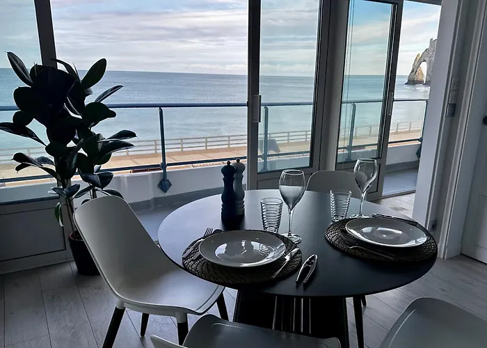 Le Pic D'etretat Étretat